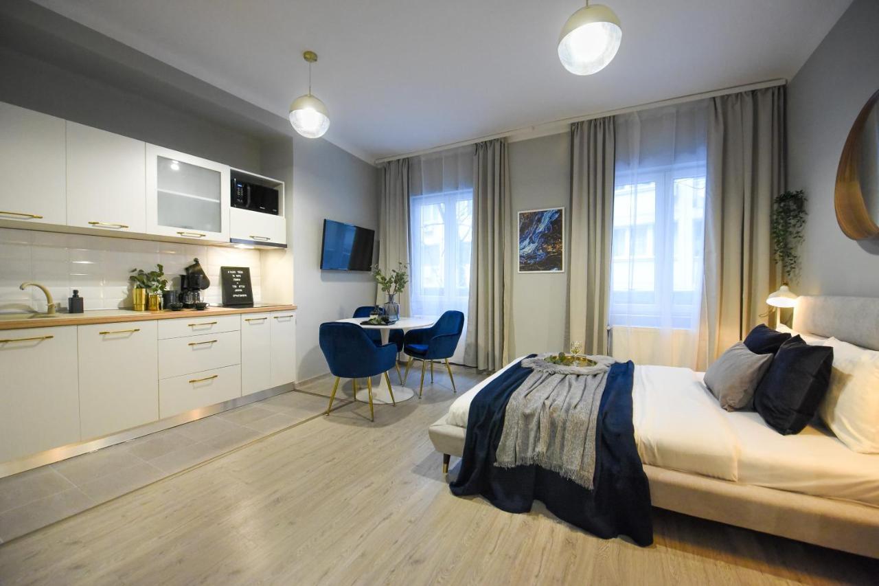 Urban Adventure For Two Appartement Boekarest Buitenkant foto